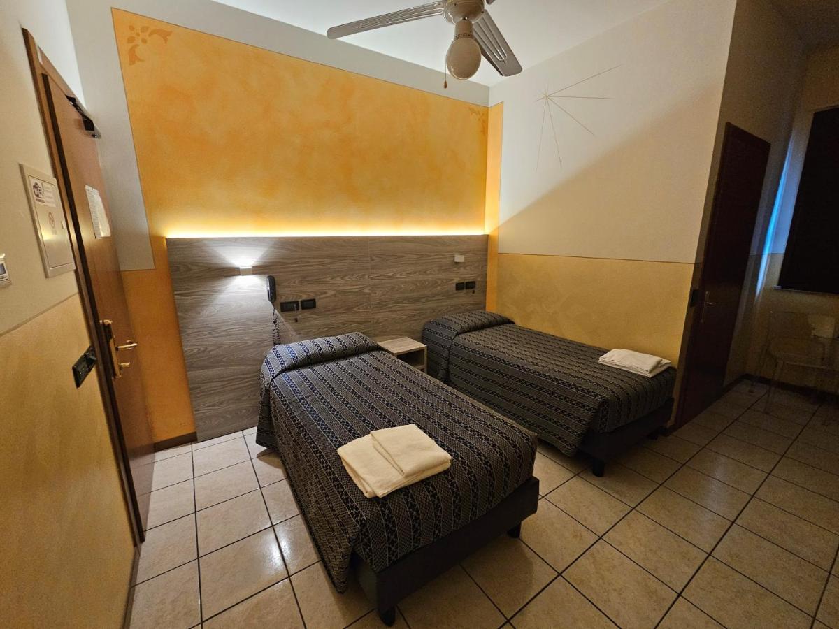 Hotel Euro Castegnato Kültér fotó